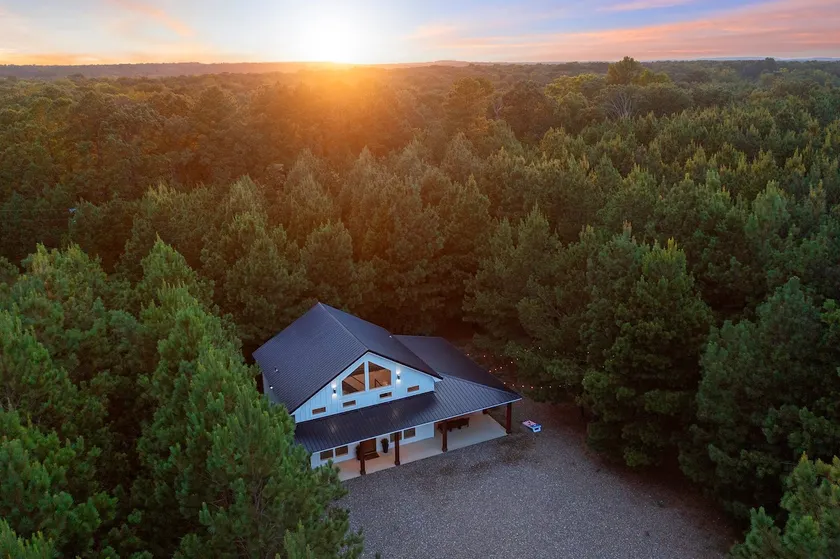 Sweet Home Alabama Cabin - Image 1