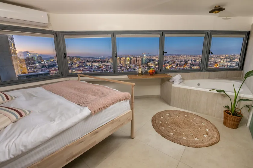 Suites Top Market 2 - Image 1