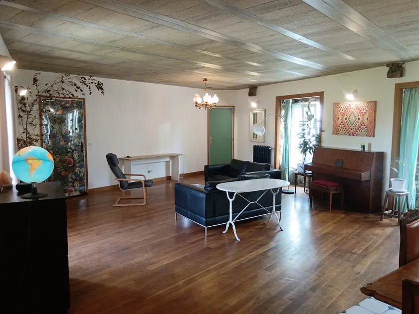 Loft apartment, entire place - Image 1