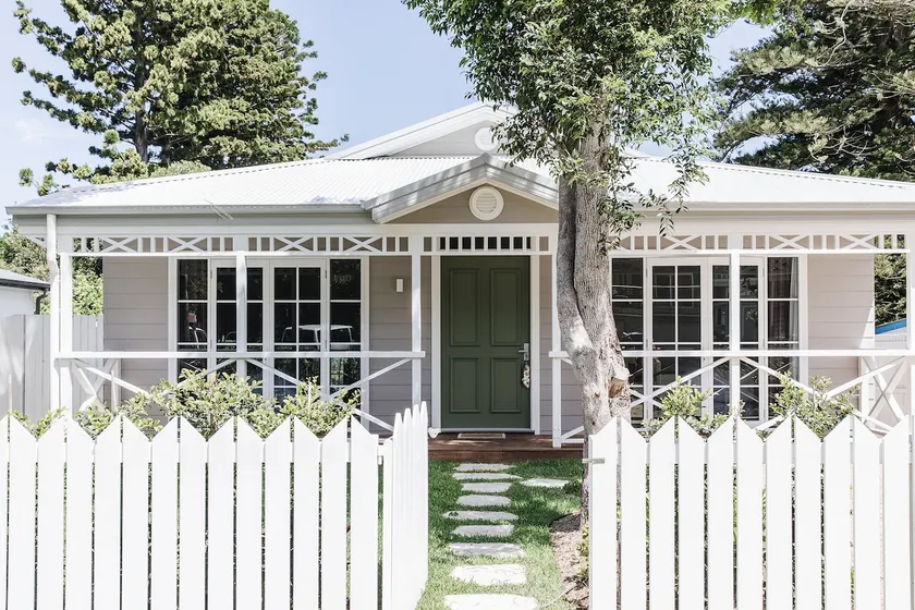 Bay Cottage - Image 1