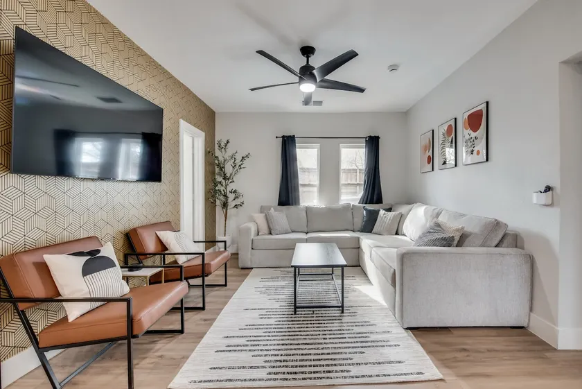 Luxe 5BR Retreat |Kings + Patio TV |Near DT Keller - Image 1