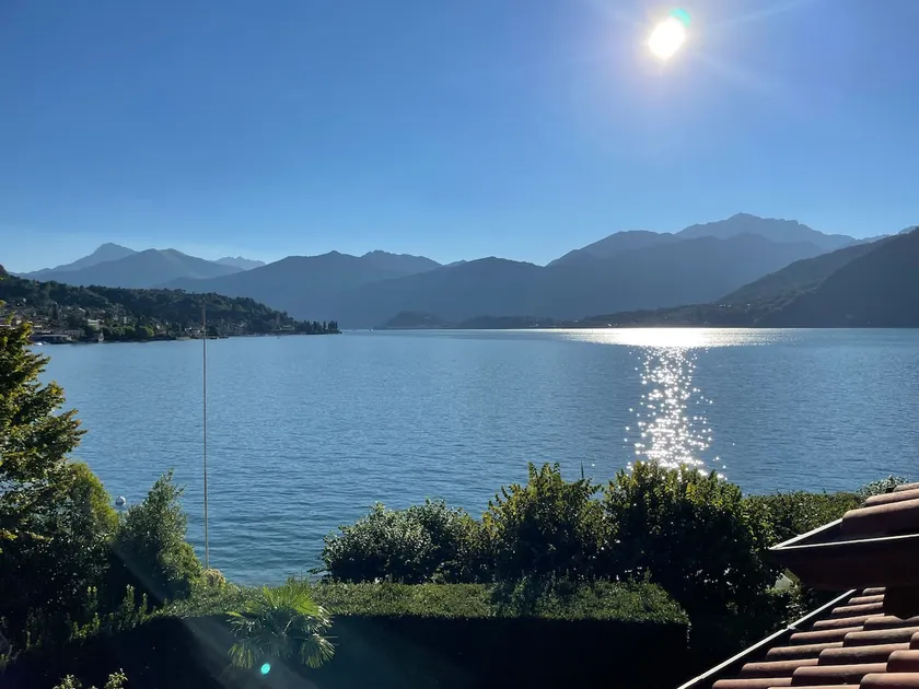 Lakefront flat with view and access to the lake - Image 1