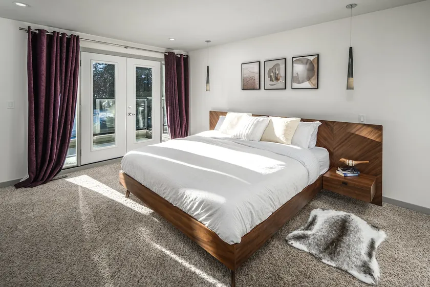 Entire Luxury Inner City Infill Home, mins to DT - Image 1