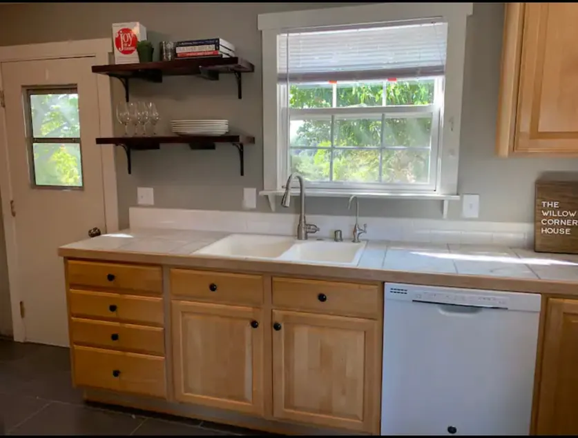 Willow Creek Corner House - Image 1