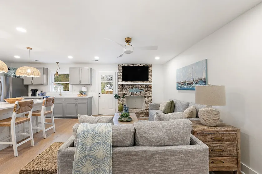 North Charleston 4BR w/ POOL! - Image 1