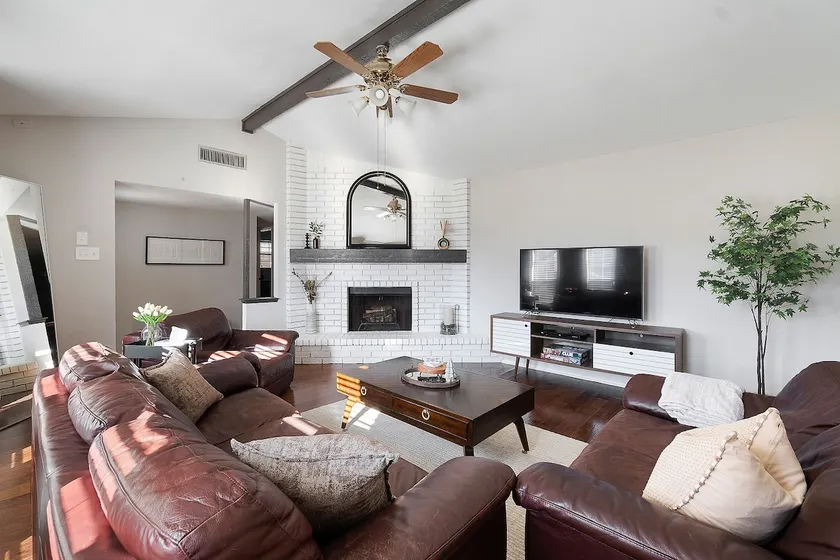Homestead Haven - 3BR 2BA+Yard! - Image 1