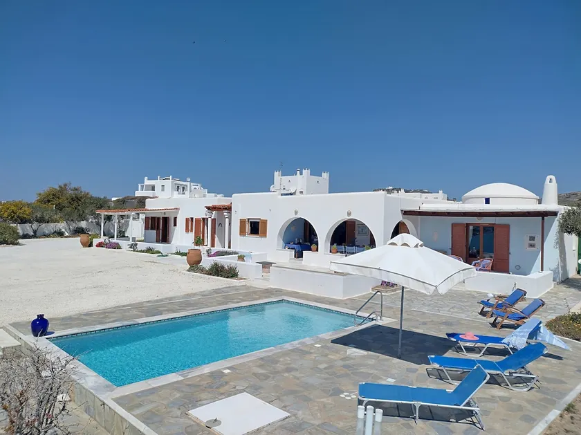 The doctor's house on Paros - Image 1