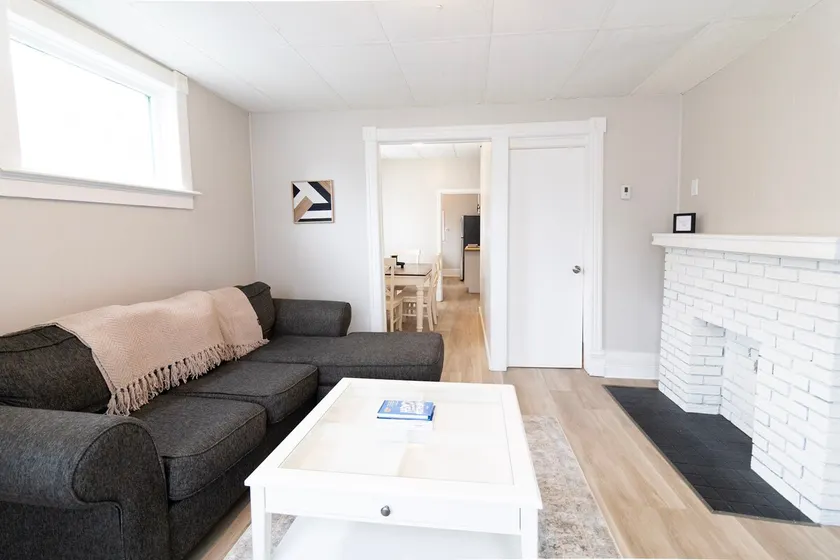 Charming Home in Chatham - Image 1