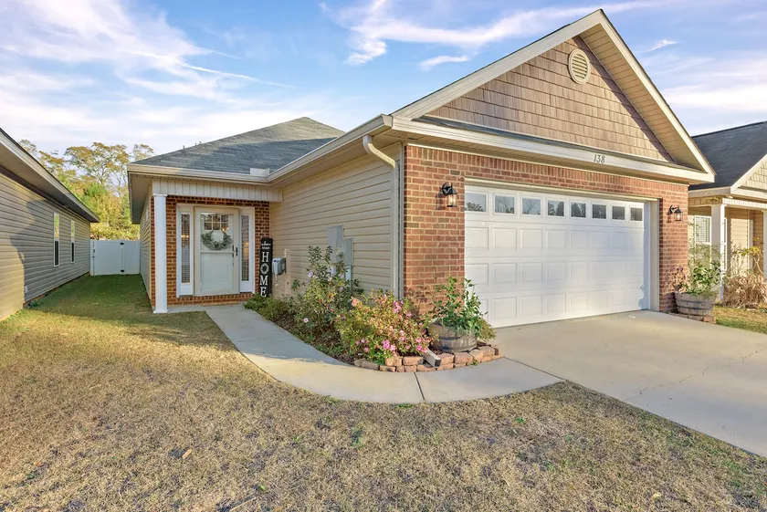 Cottage w/EV Charger - Fenced Yard - Pets OK - Image 1