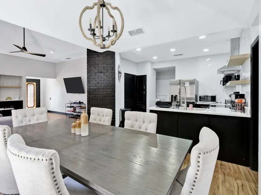 Perfect 3 Bed 2 Bath Home - Modern Remodel! - Image 1
