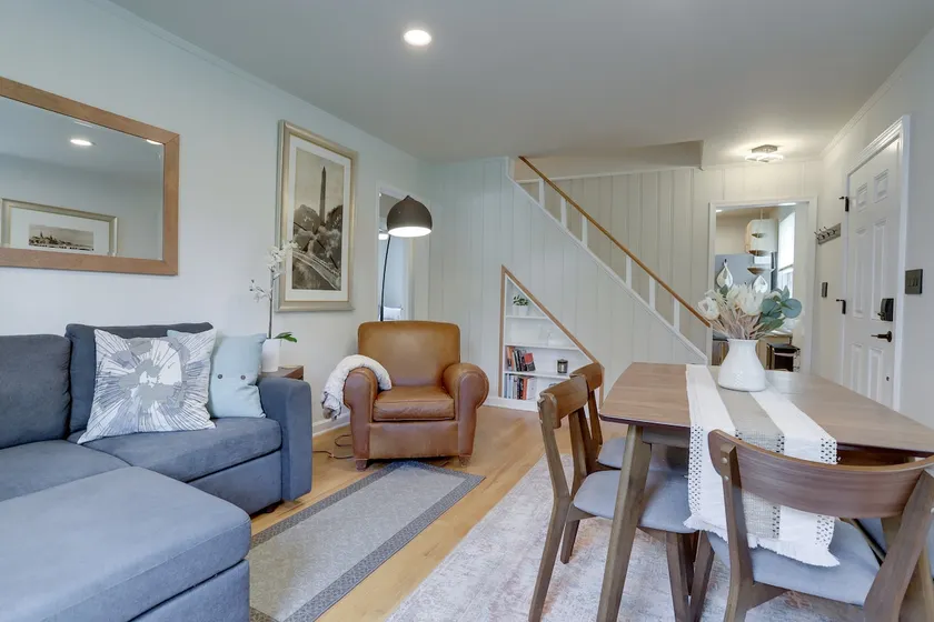 Cozy & Comfy 3BR Home - Image 1
