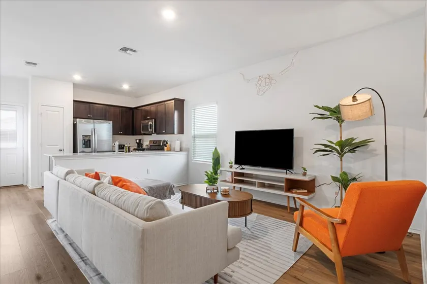 Home Oasis near Tesla & COTA 3/2 - Image 1