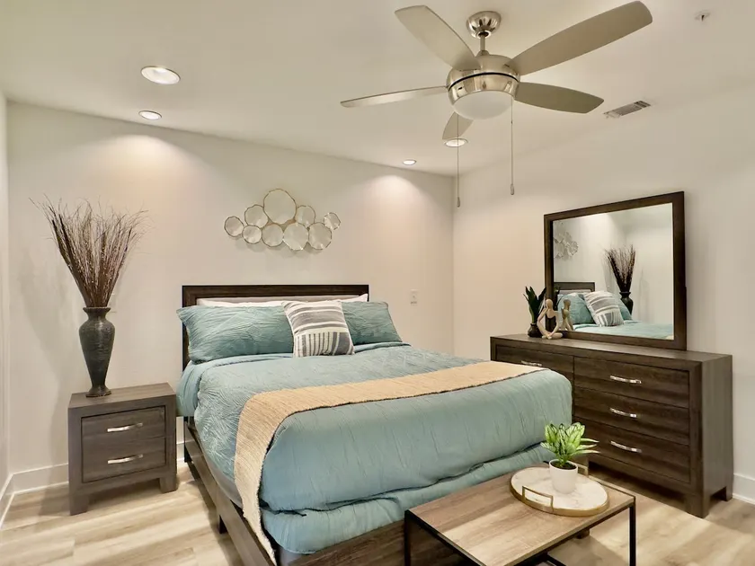 Elegant Suite in High-Rise! - Image 1