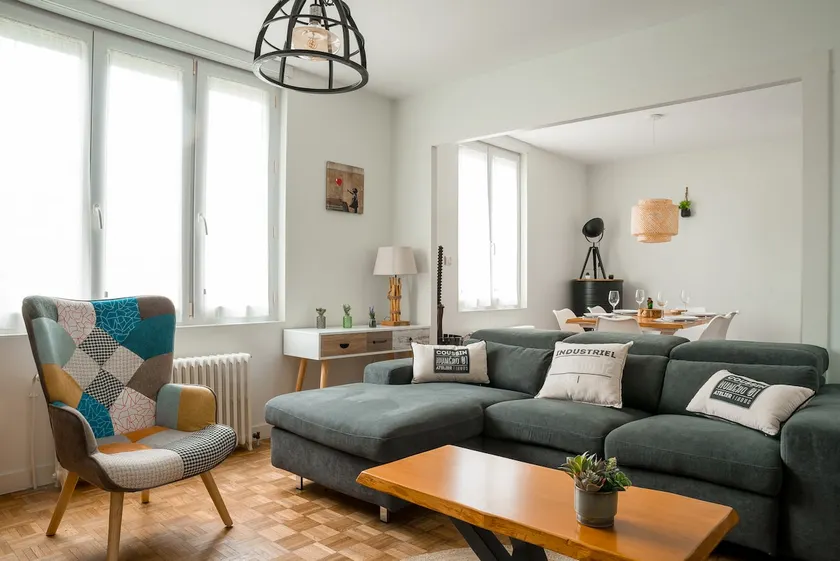 The Terminus, apartment near the station - Image 1