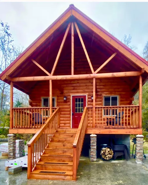 Cabin at Main Street Lodging - Image 1
