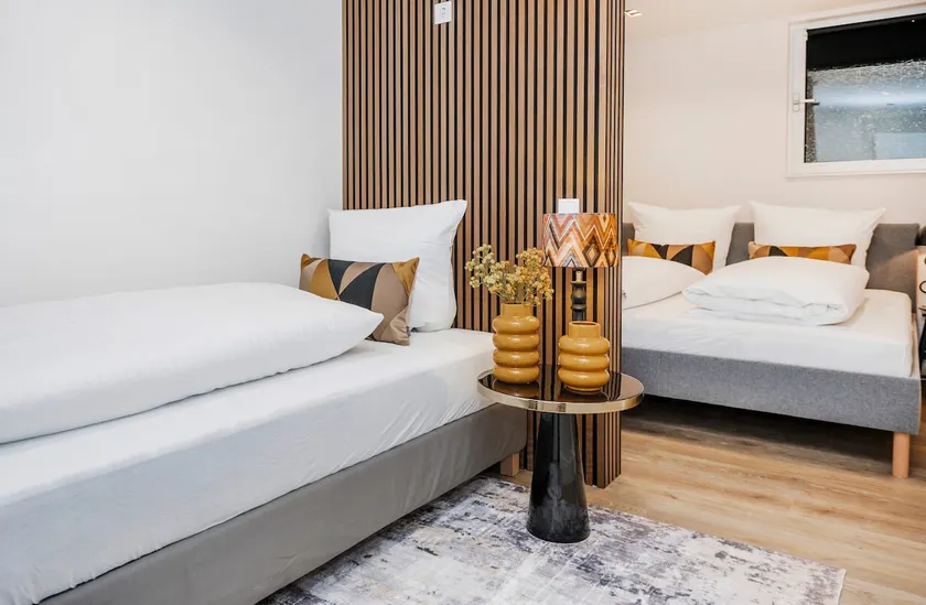 S331 - Luxurious two bedroom duplex apartment in cologne - Image 1