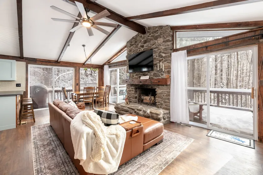 Charming Gilford Chalet Near Lake & Gunstock - Image 1