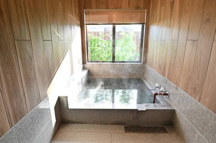 [Bettei An] Entire house for rent | Up to 12 people | 3 minutes by car to Tetsuwa Onsen | Free parking for 4 cars - Image 1