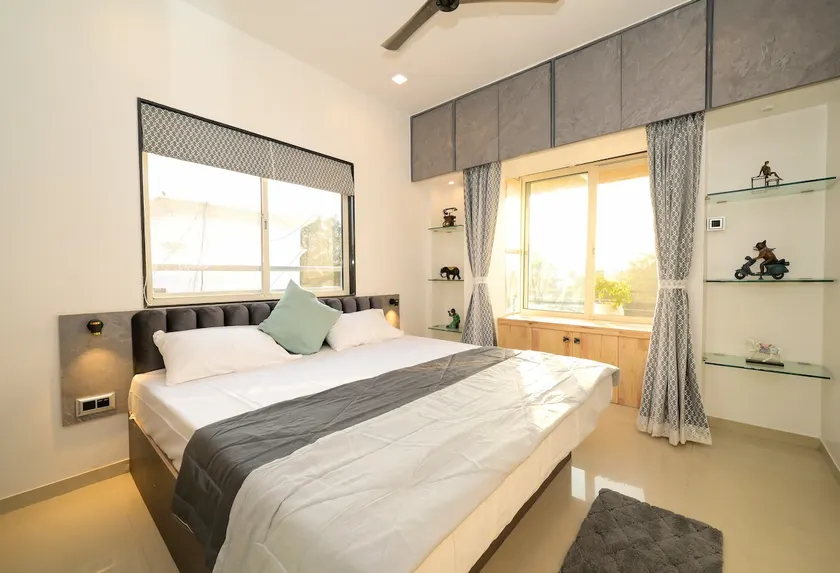 White Feather Apartment - Image 1