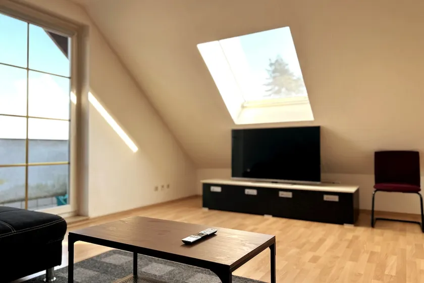 2Balkone/Parkplatz/Aufzug/Homeoffice/Light flooded - Image 1