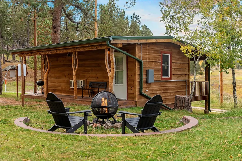 Mountain View Gem: Firepit + Sauna + Wildlife - Image 1