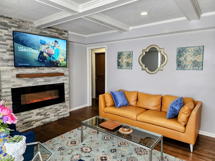 Sunlit Oasis: 4 Bedroom Family Friendly Retreat - Image 1