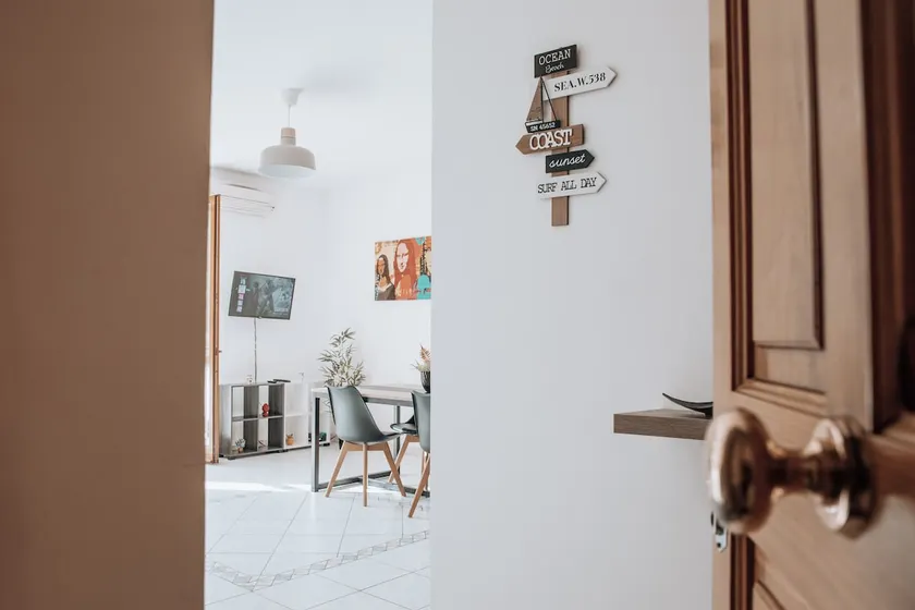 Three-Square house {apartment} - Image 1