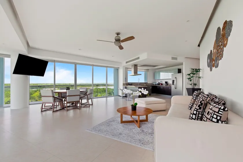 Pen 4D · Beach, pool, 3BR Apartment - 8 guests - Image 1