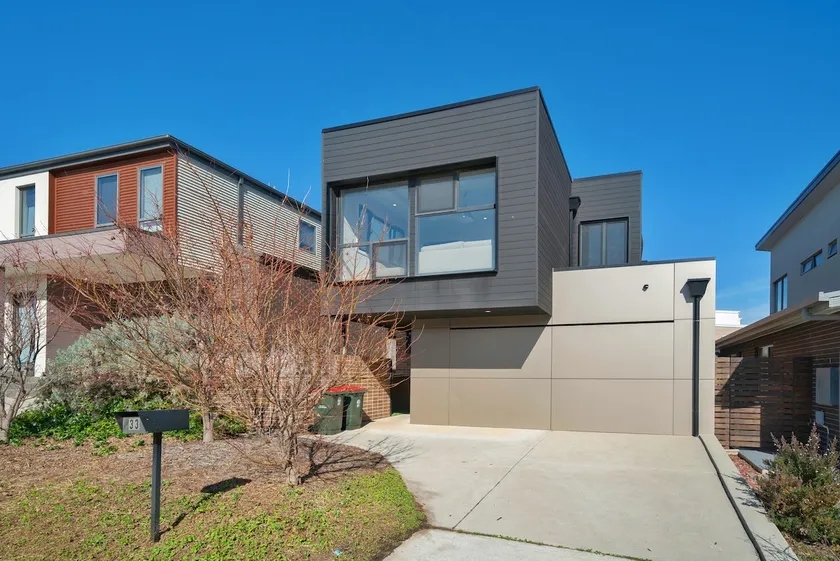4 BR Modern Stylish House in Lawson - Image 1