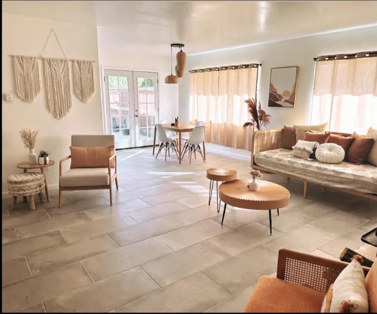 Adobe Hideaway House - Image 1