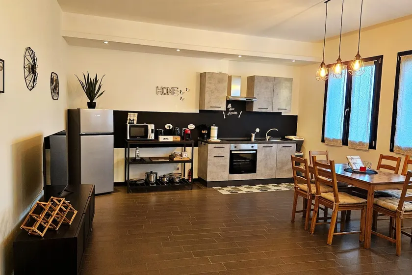 AK Homes - Apartment A, close to the airport - Image 1