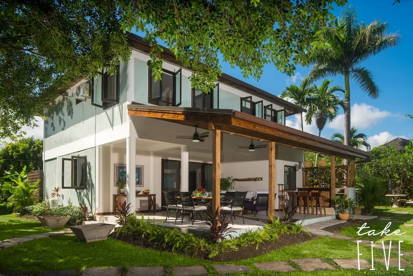 Private Seafront Villa near Ochi - Image 1