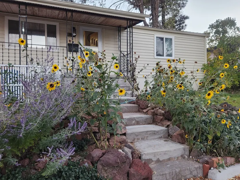 Atomic City Cosmic Retreat - Pet friendly! - Image 1
