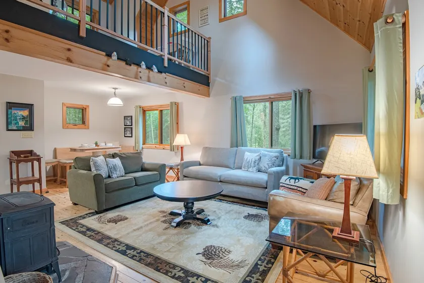 Secluded Northwoods Cabin · Canoe to the Chain - Image 1