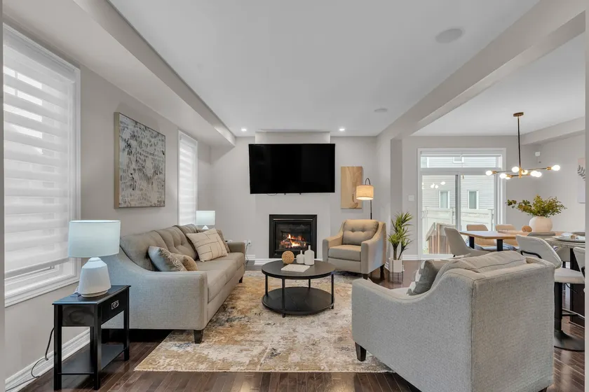 Luxurious and Beautiful, Ottawa - Image 1