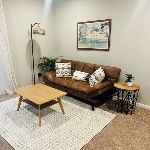 Cozy 2BR Condo Near UNC - Image 1