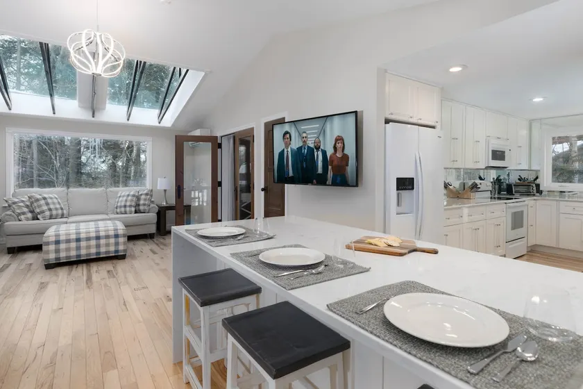 Modern 3-Bedroom Home, Eastman - Image 1