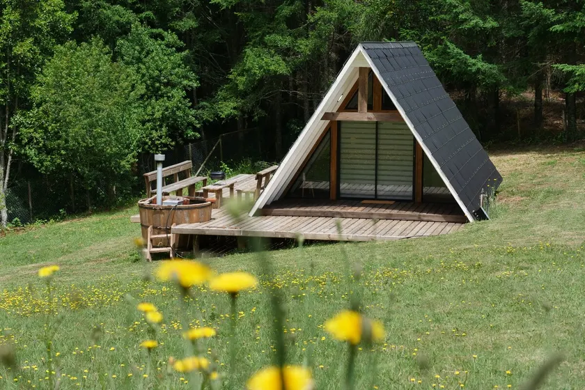 La Merced Alpine Cabin with Jacuzzi - Image 1