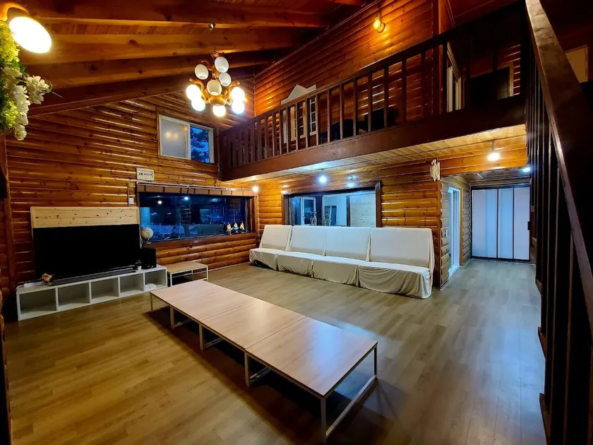Group Room 2 - Image 1