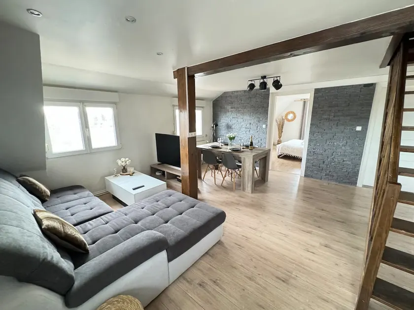 The House Station: Quiet area + private parking - Image 1