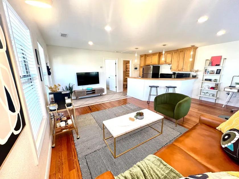 Walkable | Convenient | Cozy - Image 1