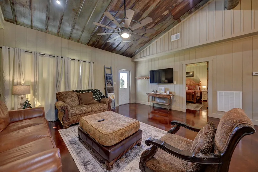 290Barndominium - Image 1