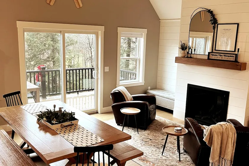 Cozy Fireside Retreat | Fall Foliage, NH - Image 1