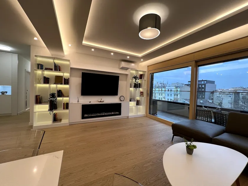Austin Modern Penthouse in the heart of Belgrade - Image 1