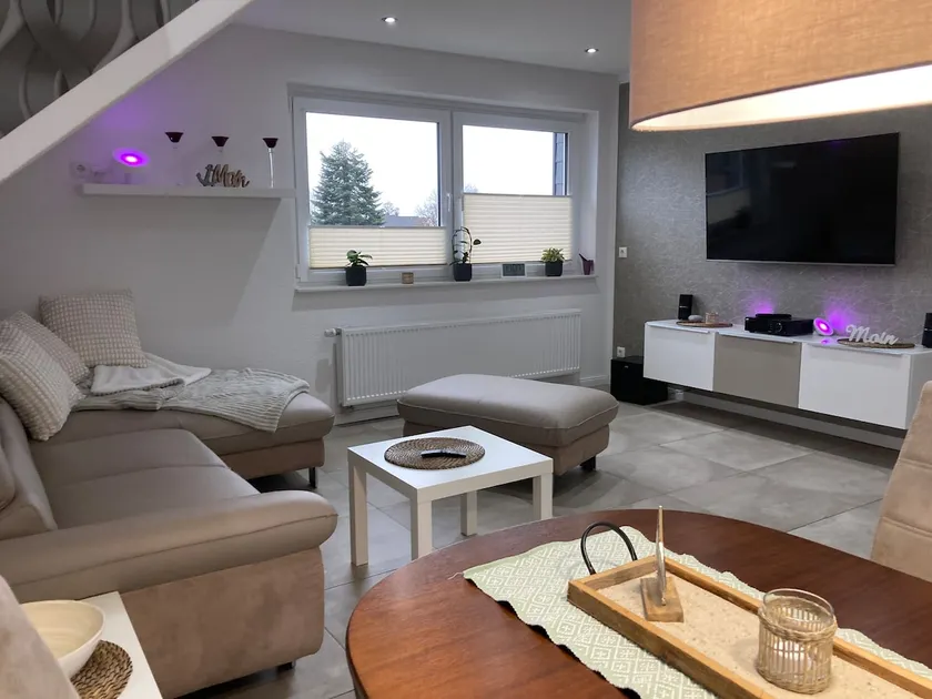 Apartment in the middle of SH with balcony - Image 1