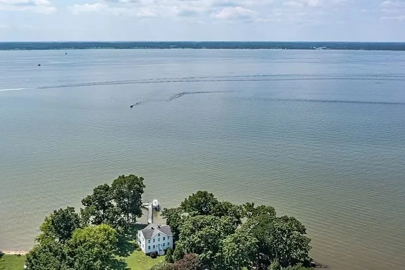 Waterfront Escape • Dock, Views, Peace & Kayaks - Image 1