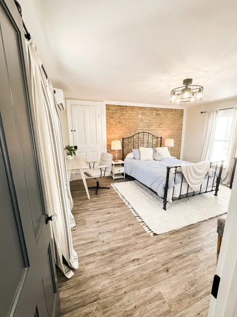 Modern Countryside Suite w/ Spa Bathroom - Image 1
