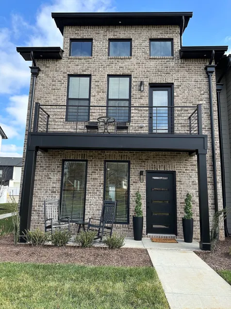 Hidden Retreat Luxury Townhome - Image 1
