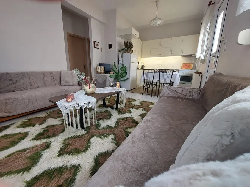 Ellie's house - Image 1