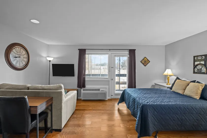 Harbourside Hideaway - Image 1